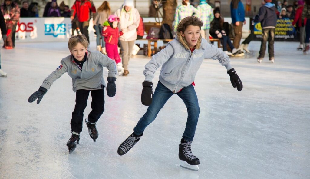 Eislaufen von Alpina Holiday