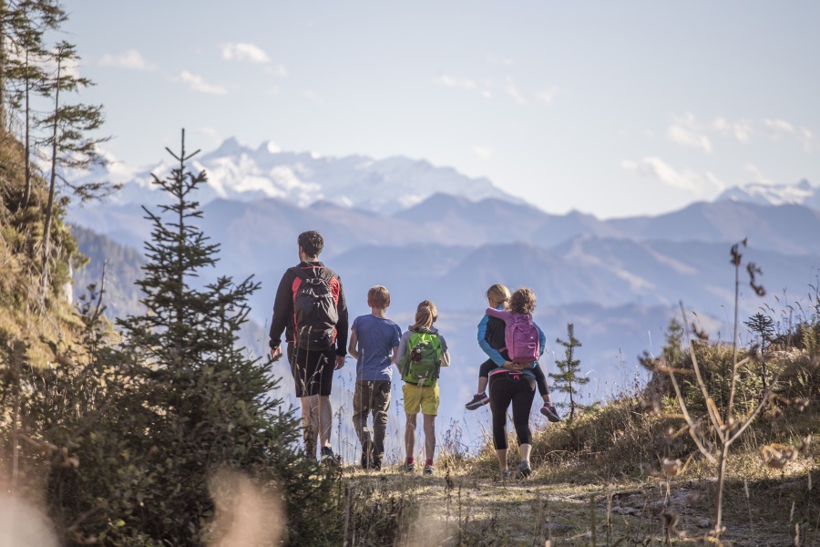 Wandern Steinplatte Waidring von Alpina Holiday