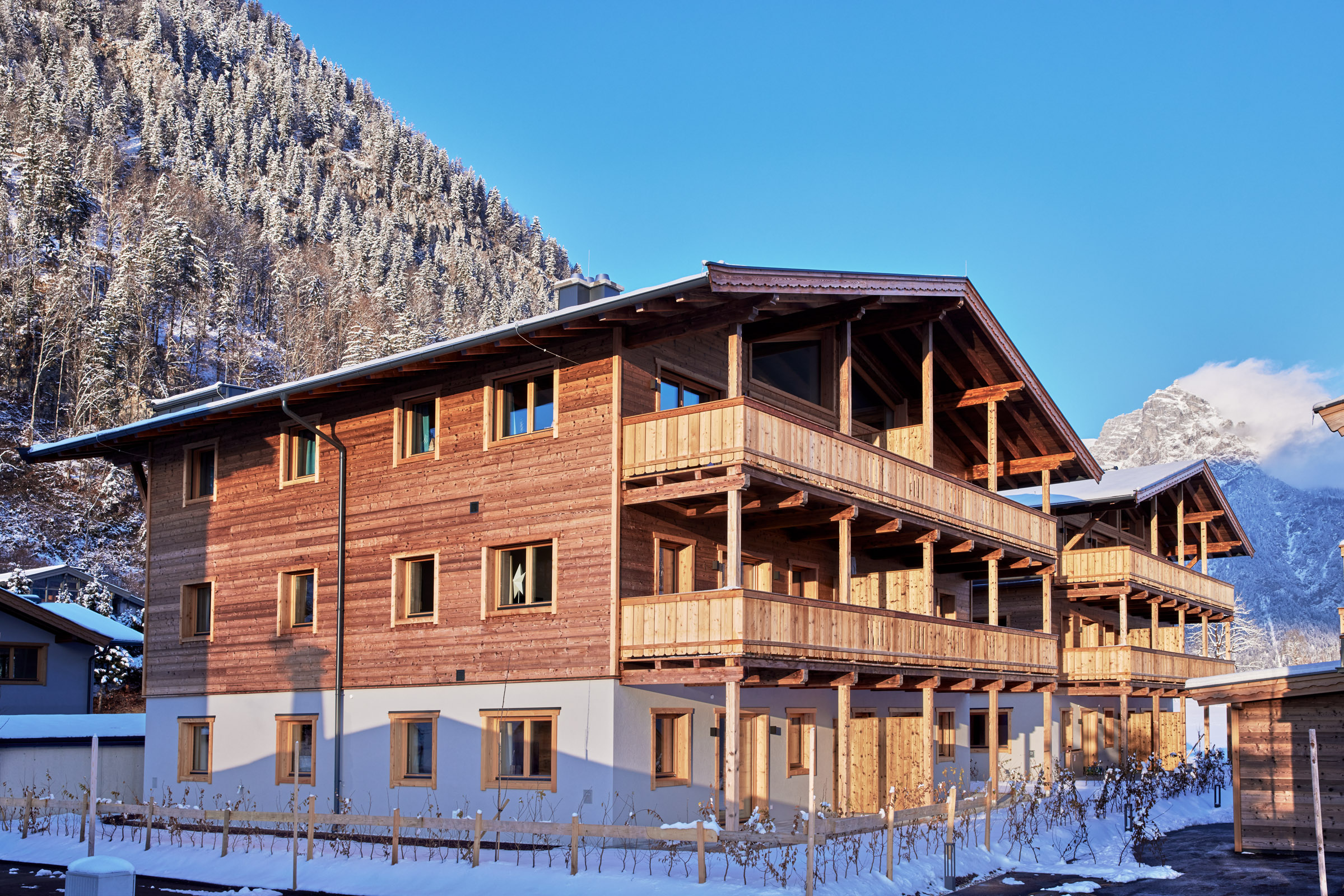 Außenansicht Gebäude Ferienwohnung in Buchensteinwand von Alpina Holiday